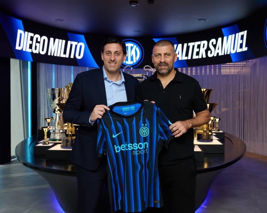 Milito and Samuel at Inter HQ last night..