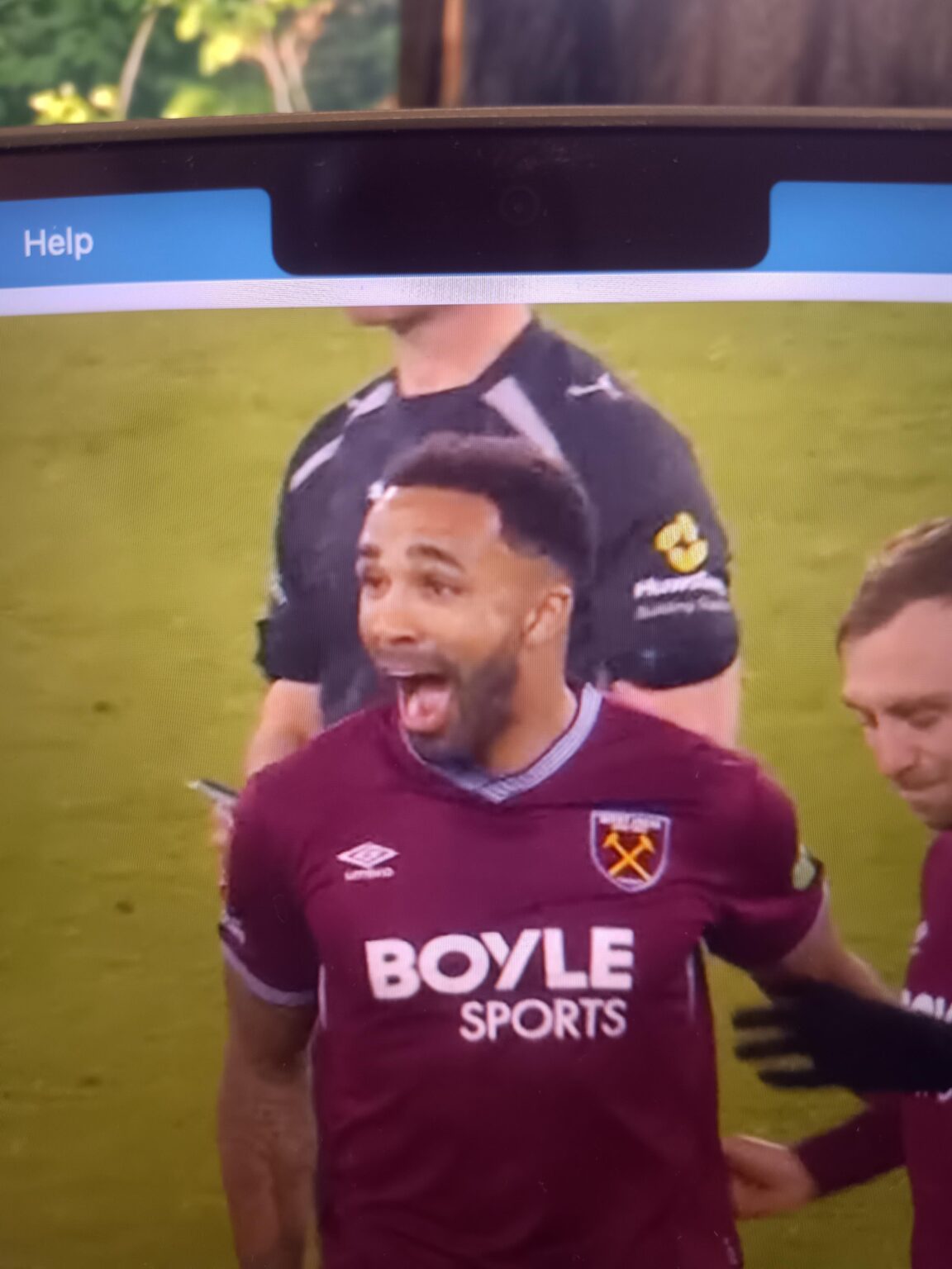 Wilson's reaction to Mav's penalty 😂
