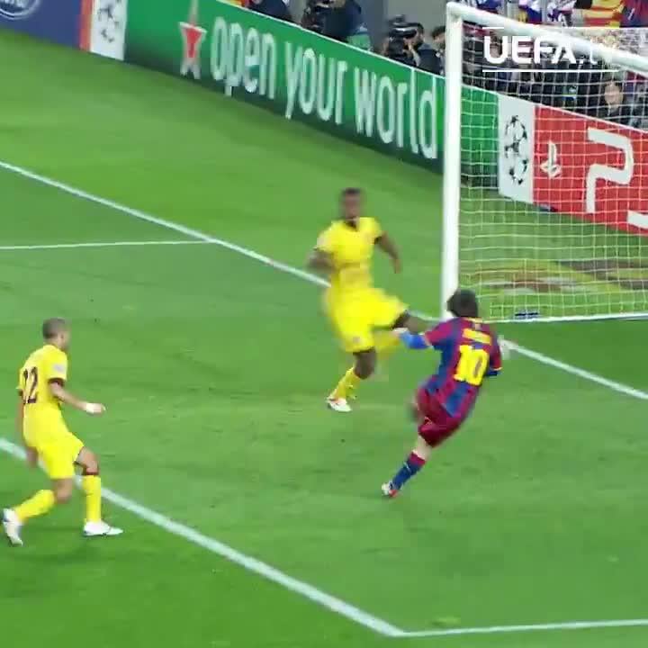 15 years ago today, Lionel Messi scored this goal against Arsenal.