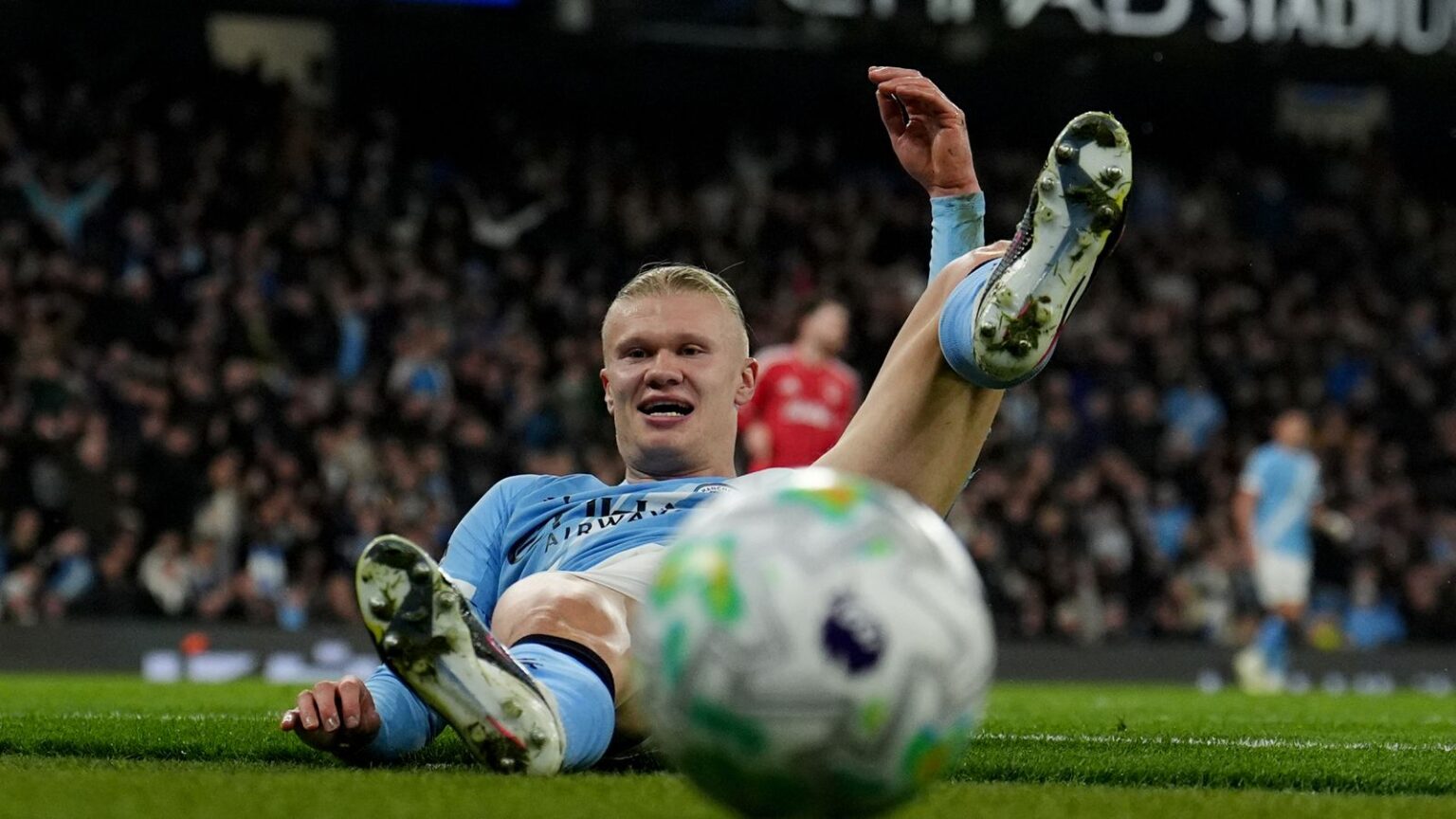 Jay Boothroyd gives his take on Erling Haaland moment which saw Man City denied a penalty - Read Man City