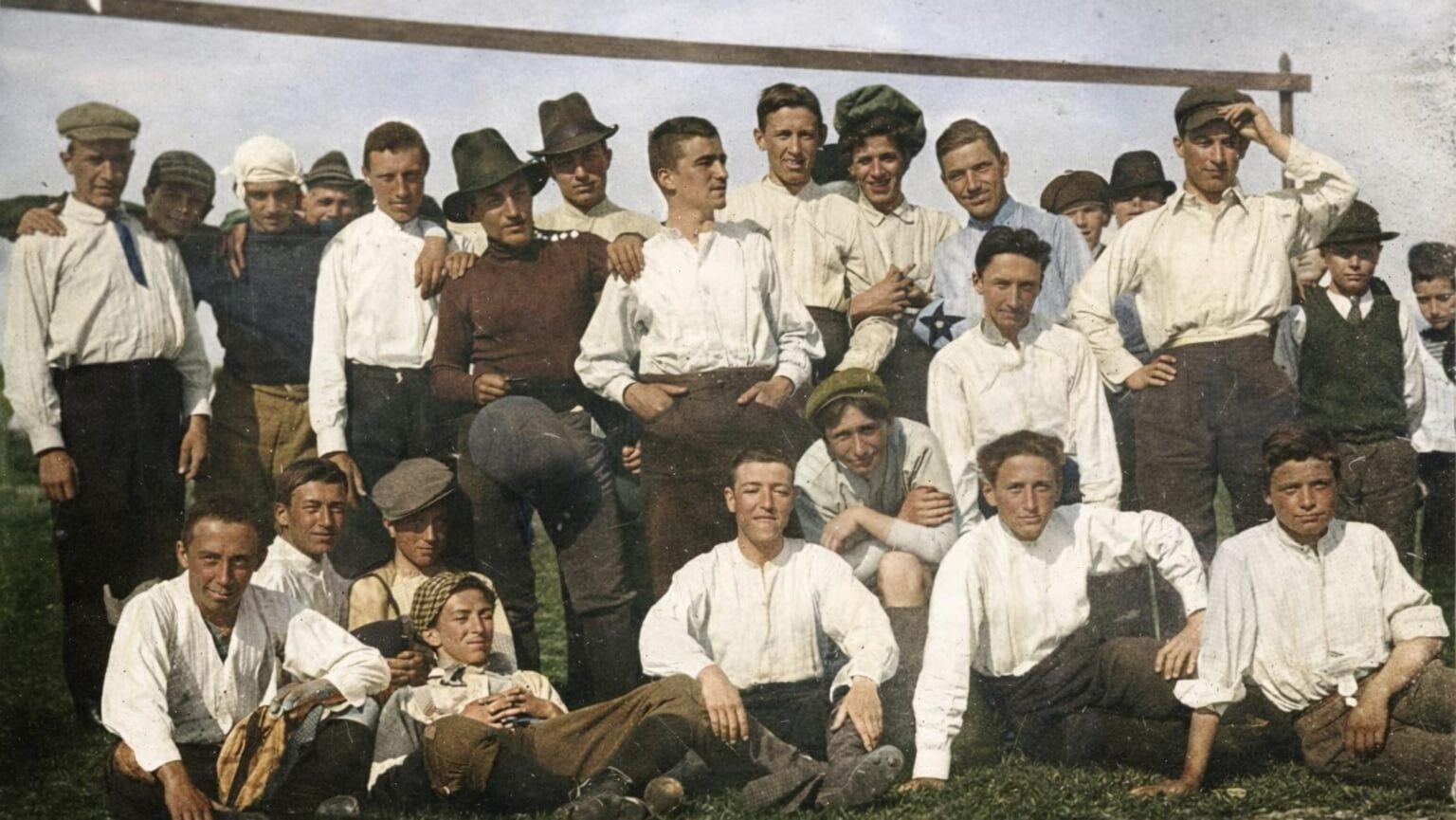 The first Juventus photo from 1899