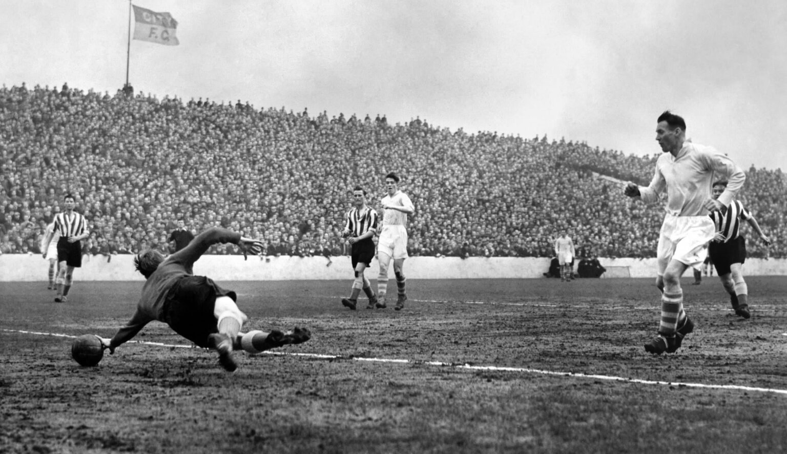 On this day in 1934 Manchester City set the record for the largest crowd in English football history with 84,569 supporters watching Man City win 1-0 v Stoke City at Maine Road.