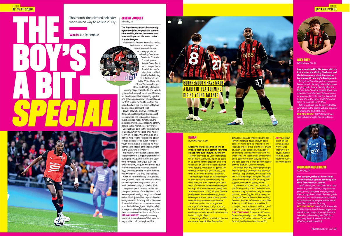 FourFourTwo issue 390