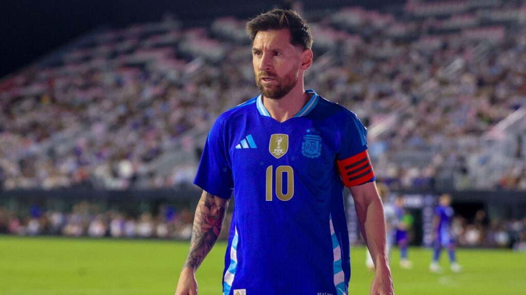 Lionel Messi undecided on if he will play 2026 World Cup - Lionel Scaloni