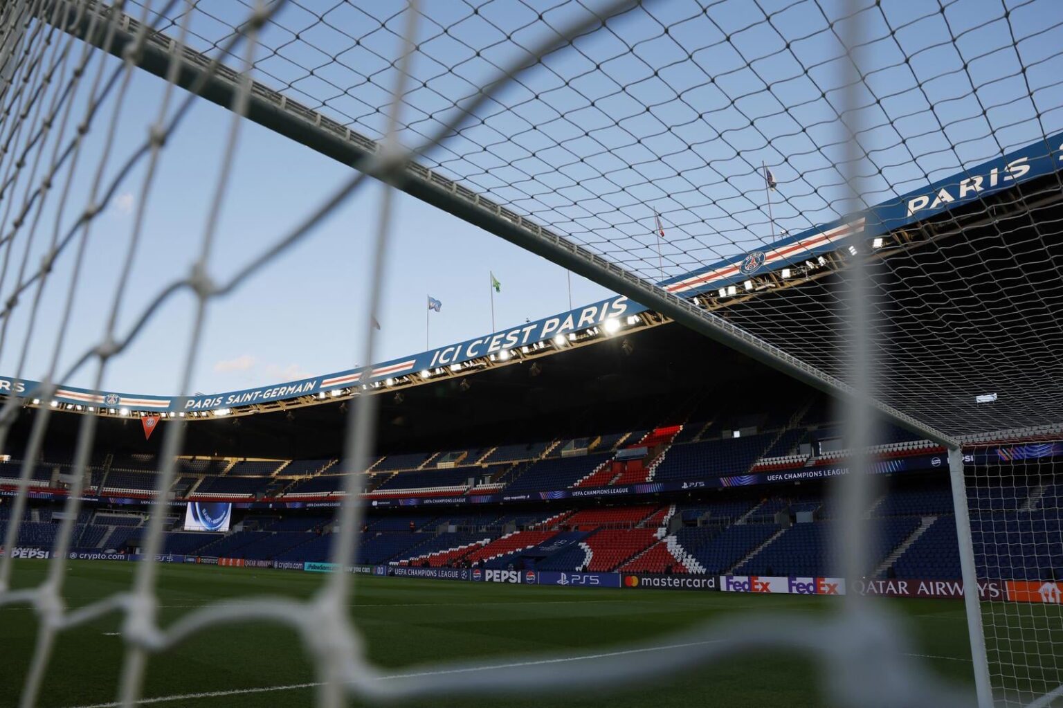 PSG Takes First Step Toward New Paris Mayor in Parc des Princes Sale Push