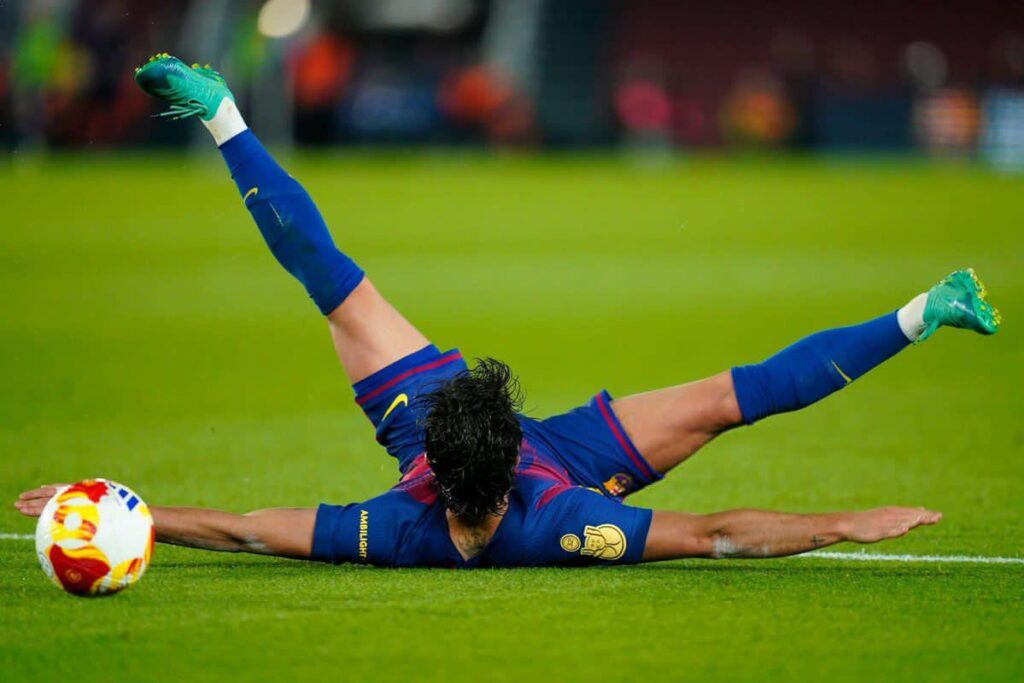 Ferran Torres Stats in his last 7 games : 0 goals 0 assists 0 big chances creates - 0 tackles won - 5 big chances missed - 5/14 shots on target only! - 3 balls won (0.43 per game) - 5.3 accurate passes per game - 6.2 average rating. How can you dream of UCL with this guy starting? Enough is enough.