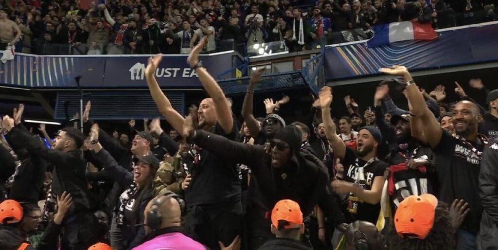 The PSG fans waving goodbye to the Chelsea fans leaving the stadium was the funniest thing 🥳