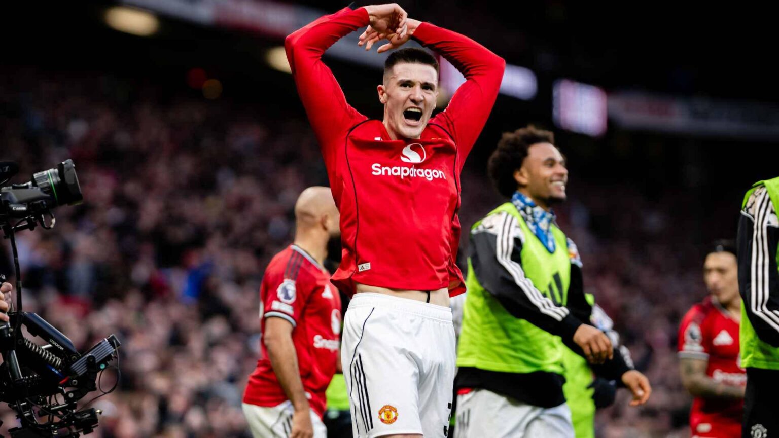 Sesko wins PFA Player of the Month