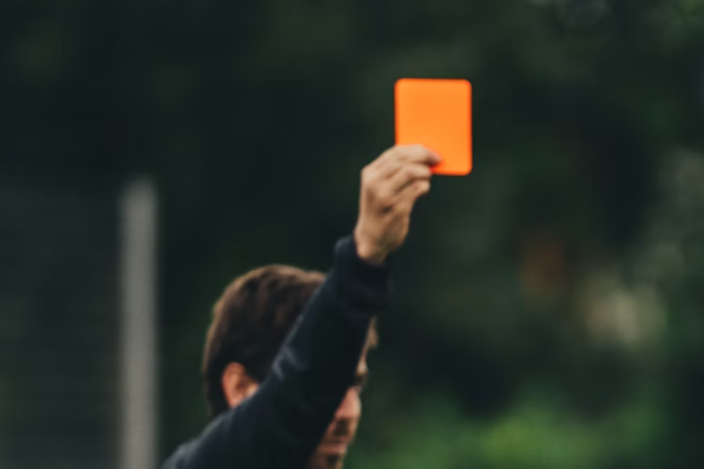 Why a Fulham fan’s tweet on Martinelli’s ref shove went viral