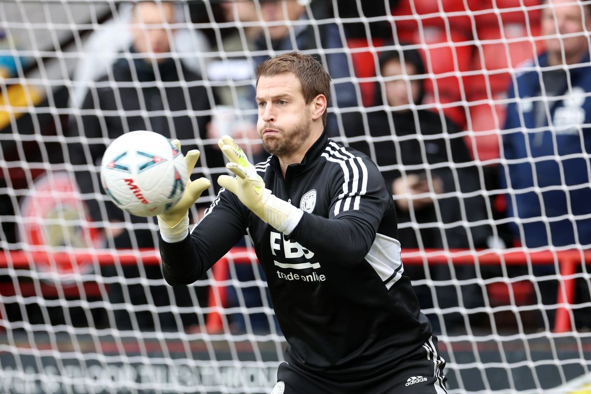 Alex Smithies warms up before Leicester City's FA Cup win over Walsall