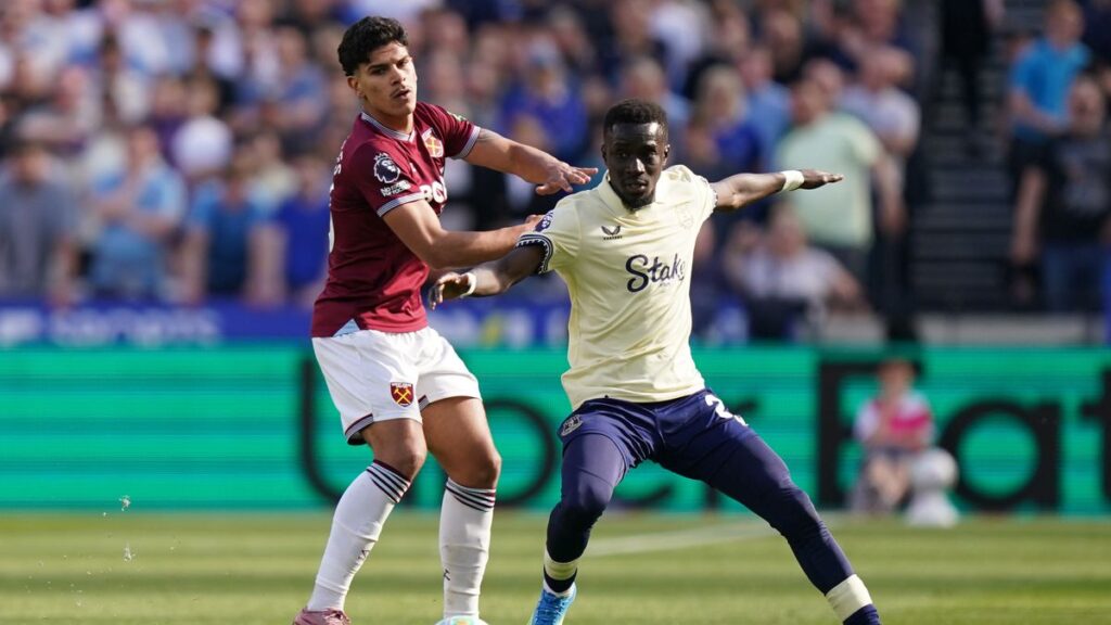 Everton sweat on Beto fitness for Man City as Idrissa Gueye and Dwight McNeil issues emerge