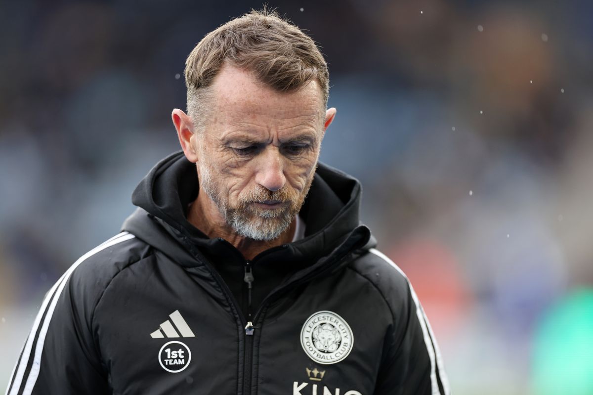 Gary Rowett during Leicester City's 1-0 defeat to Swansea