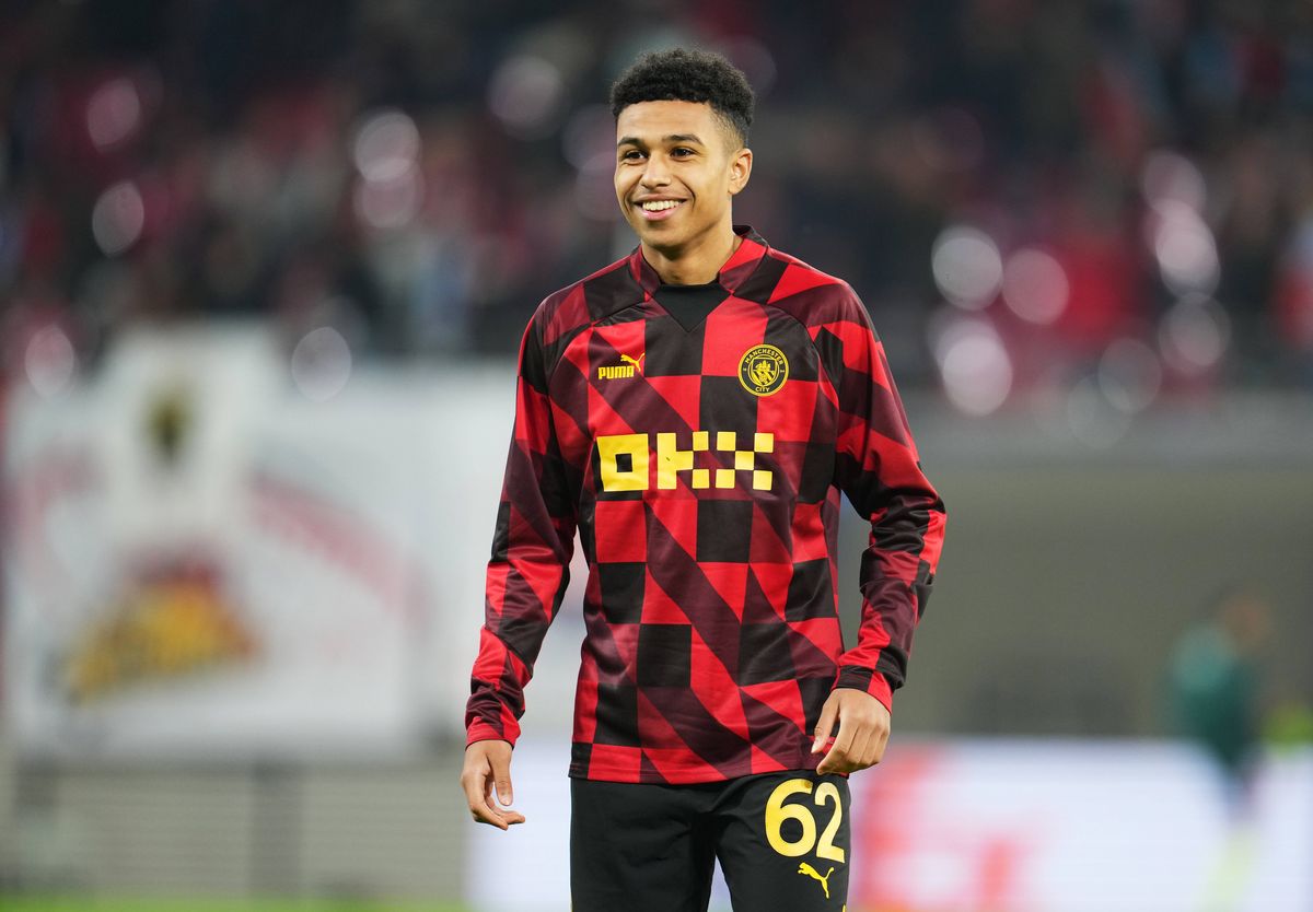 Shea Charles in action for Southampton