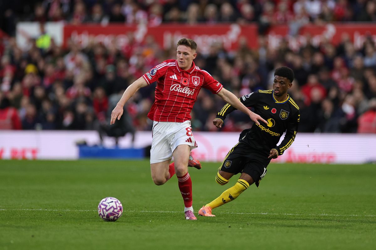 Elliot Anderson in action vs Man Utd