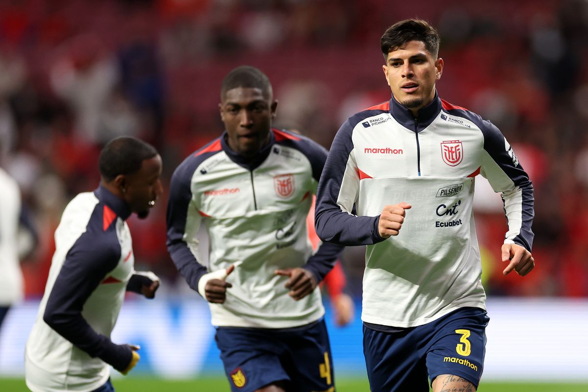 Arsenal full-back Piero Hincapie