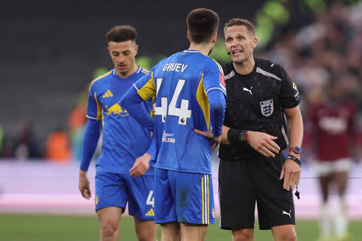 Craig Pawson has come under fire from ex-Premier League referee Mark Clattenberg