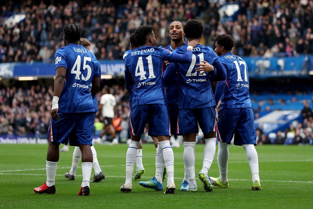Chelsea players celebrate 