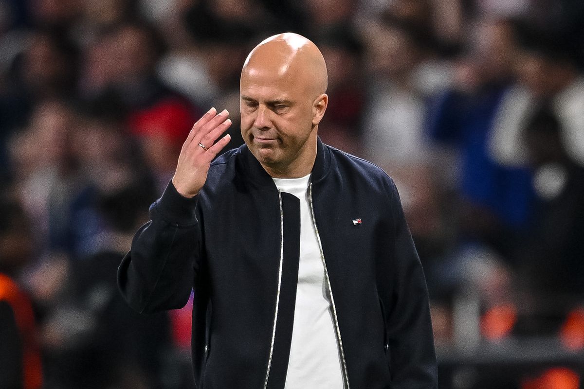 Paris, France - April 8: head coach Arne Slot of Liverpool FC gestures looks dejected during the UEFA Champions League 2025/26 Quarter-Final First Leg match between Paris Saint-Germain FC and Liverpool FC at Parc des Princes on April 8, 2026 in Paris, France. (Photo by Harry Langer/DeFodi Images/DeFodi via Getty Images)