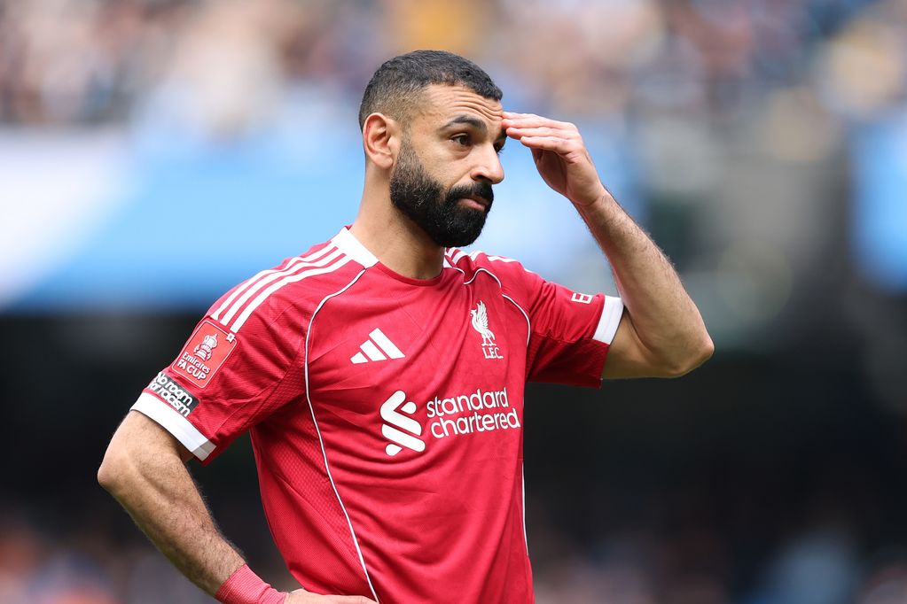 Mohamed Salah should be dropped against Paris Saint-Germain