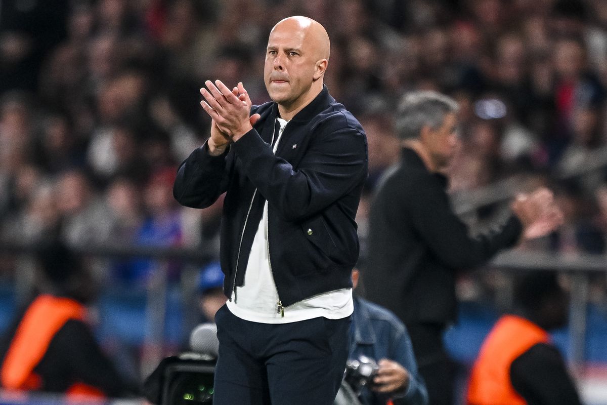 Paris, France - April 8: head coach Arne Slot of Liverpool FC gestures during the UEFA Champions League 2025/26 Quarter-Final First Leg match between Paris Saint-Germain FC and Liverpool FC at Parc des Princes on April 8, 2026 in Paris, France. (Photo by Harry Langer/DeFodi Images/DeFodi via Getty Images)