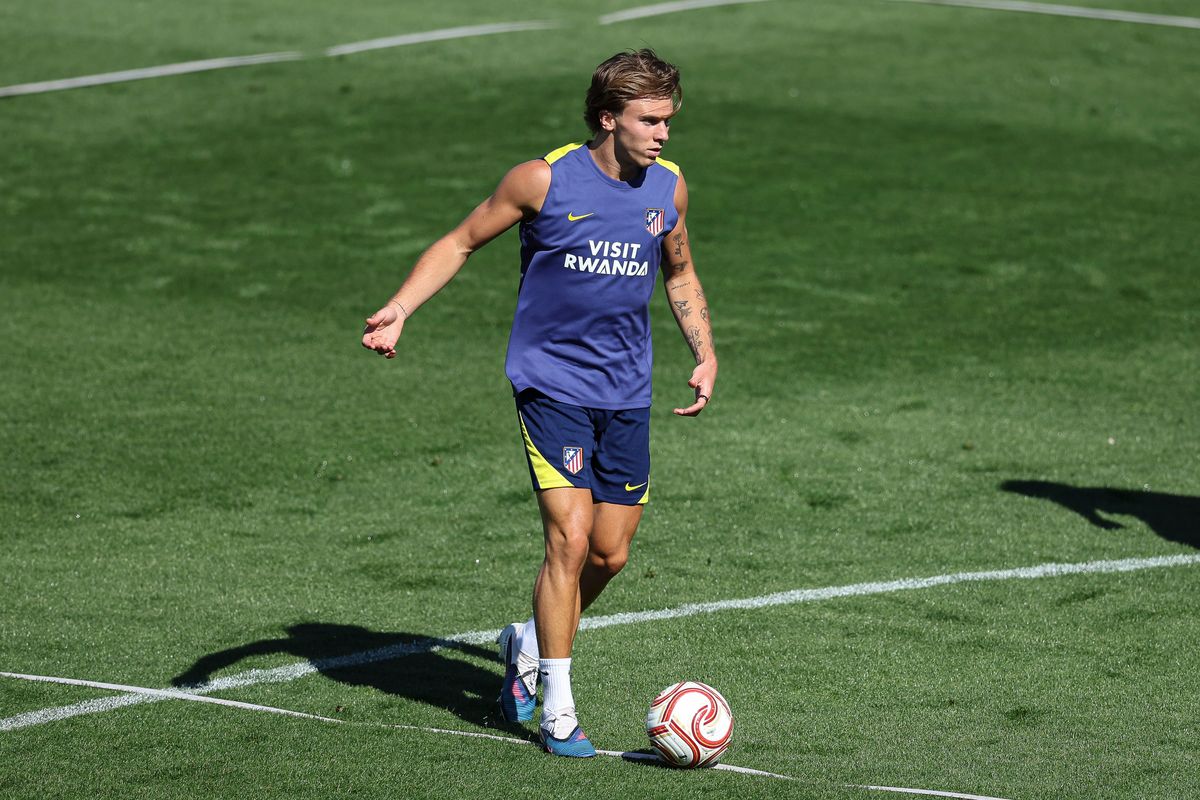 Pablo Barrios of Atletico de Madrid during the training session of Atletico de madrid ahead the Copa del Rey Final against Real Sociedad, at Ciudad Deportiva Atletico de Madrid, on April 16, 2026, in Majadahonda, Madrid, Spain.