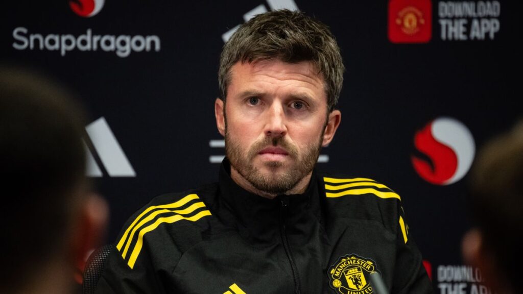 Man Utd dealt huge injury blow as Michael Carrick forced into rethink vs Chelsea