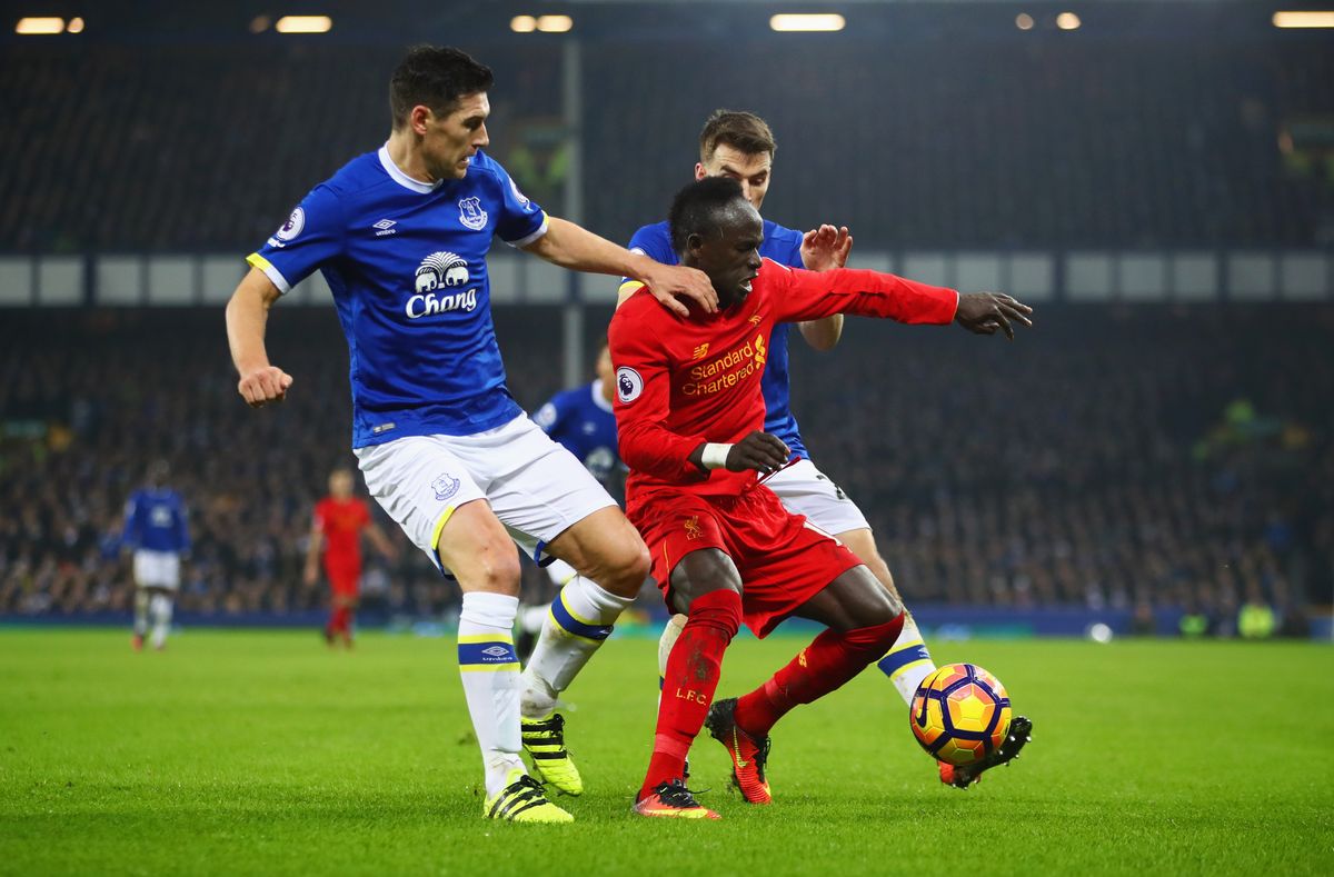 Gareth Barry up against Sadio Mane during a Merseyside derby match at Goodison Park back in 2016
