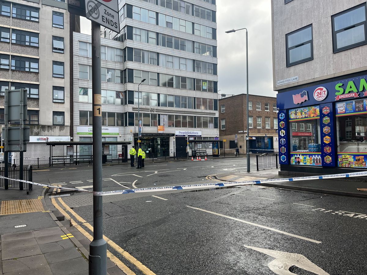 The cordon prohibited access for both pedestrians and vehicles