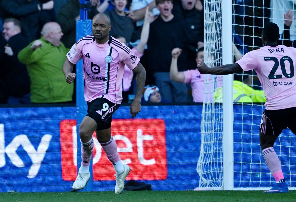 Jordan Ayew of Leicester City celebrates scoring his team's goal during the Sky Bet Championship match between Sheffield Wednesday and Leicester City at Hillsborough