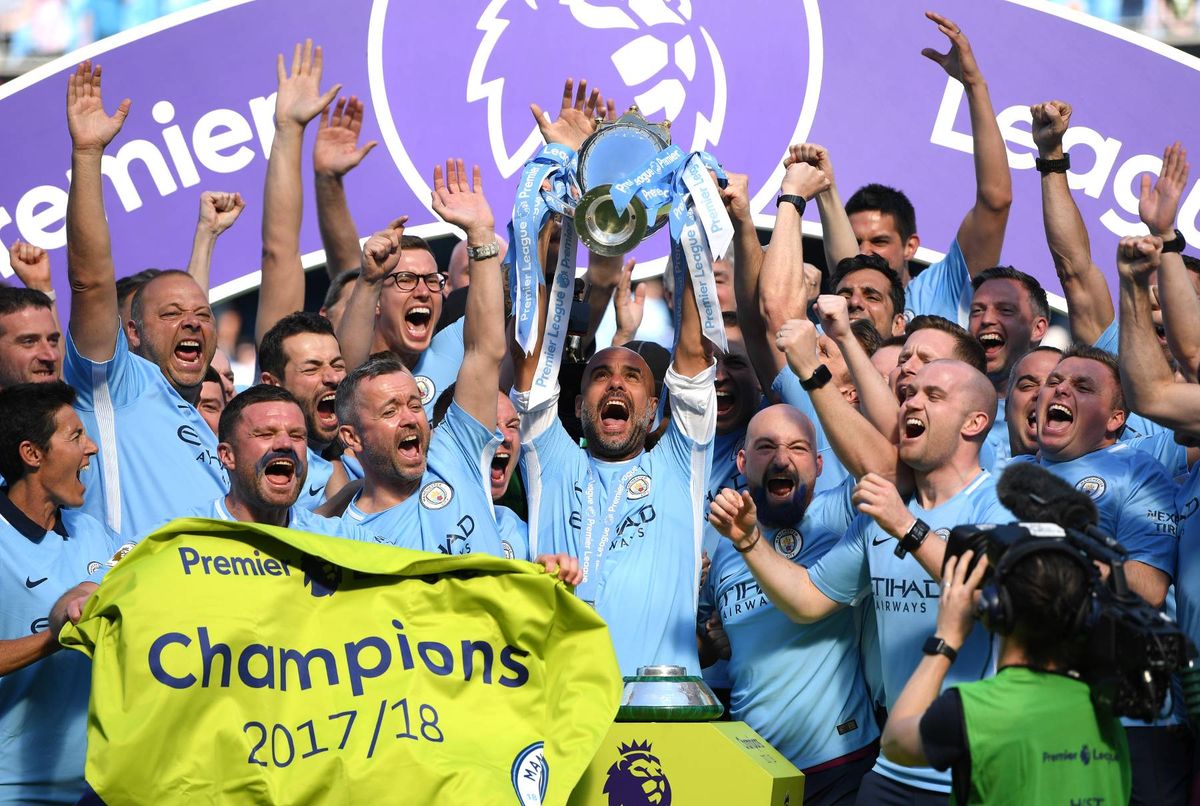 Manchester City celebrate after winning the 2017/18 Premier League title