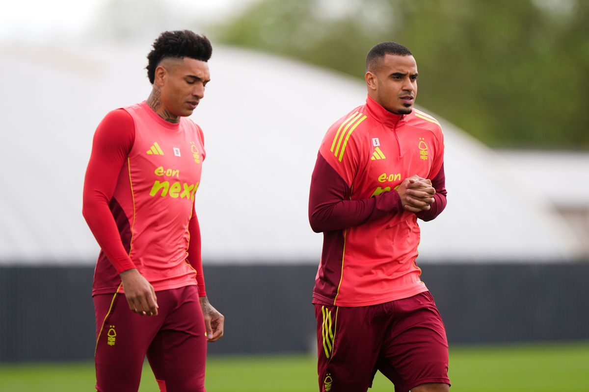 Nottingham Forest's Igor Jesus and Murillo