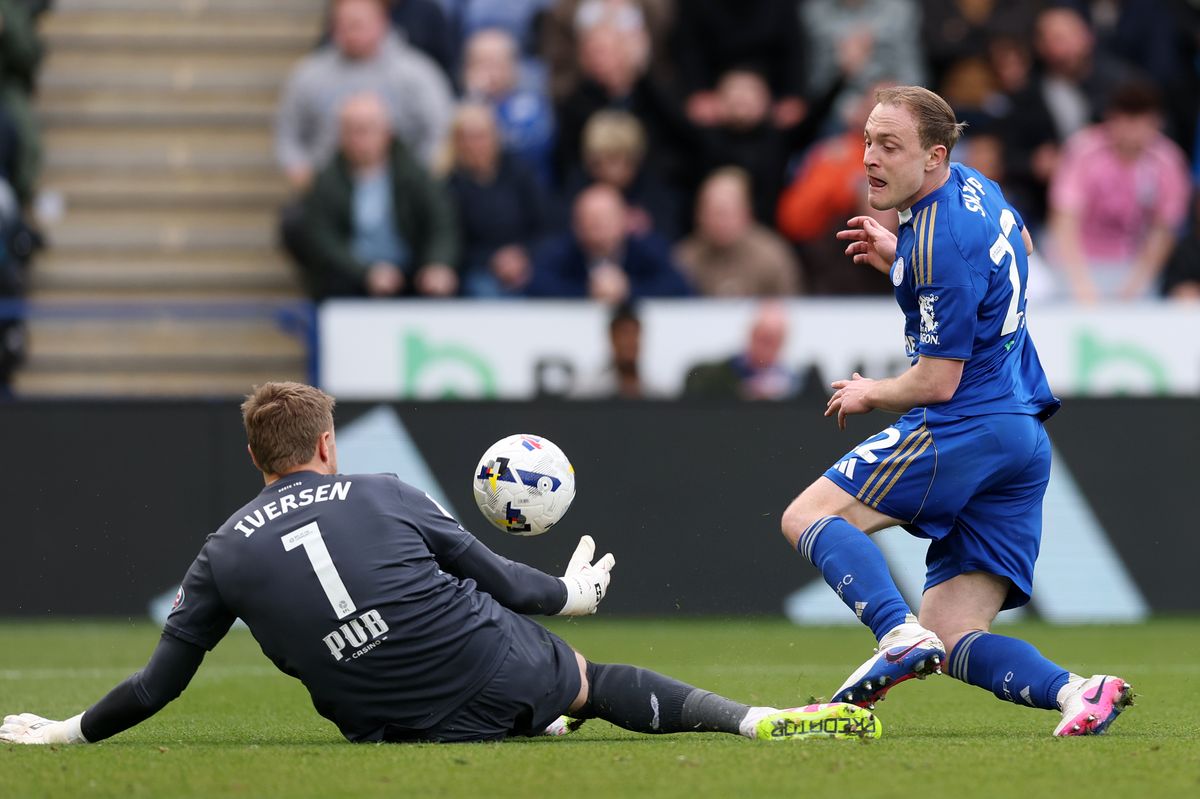 Daniel Iversen denies Oliver Skipp moments after Patson Daka is fouled during Leicester City's 2-2 draw with Preston