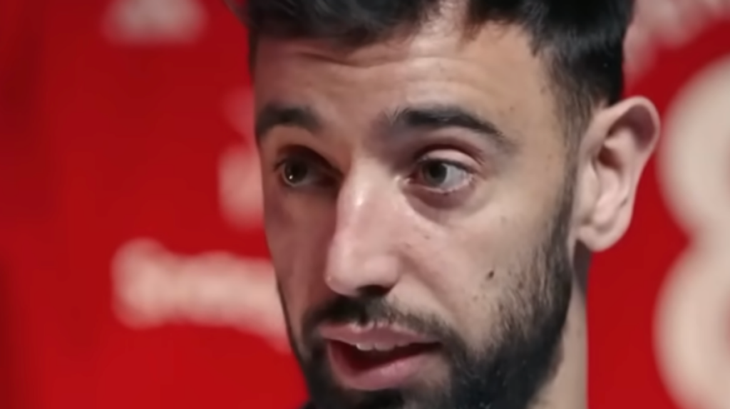 Man United latest: Arsenal join race for £43m target as Bruno Fernandes says sorry