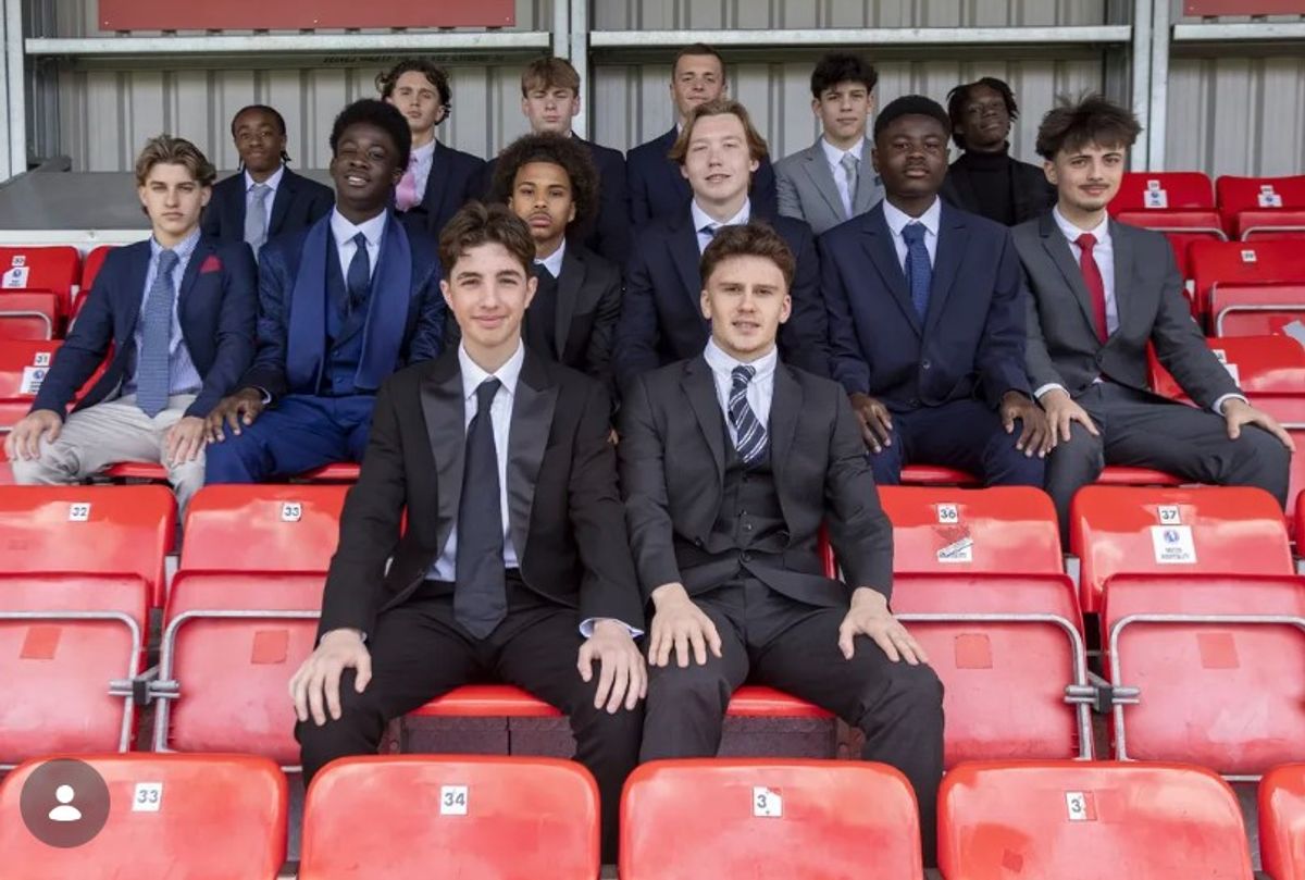 Dorking Wanderers Academy scholarship students