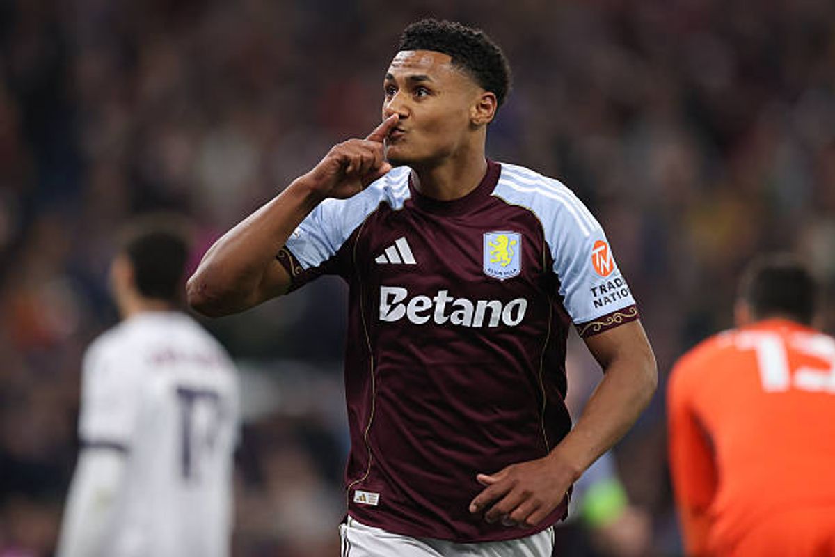Ollie Watkins of Aston Villa celebrates after scoring their side's first goal during the UEFA Europa League 2025/26 Quarter-Final Leg Two match between Aston Villa FC and Bologna FC 1909 at Villa Park on April 16, 2026 in Birmingham, England.