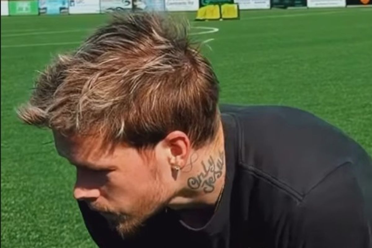 Mykhailo Mudryk is training