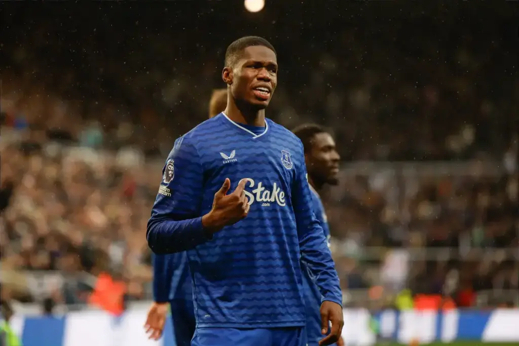 Barry's Everton Future In Doubt After Friends Fan Altercation