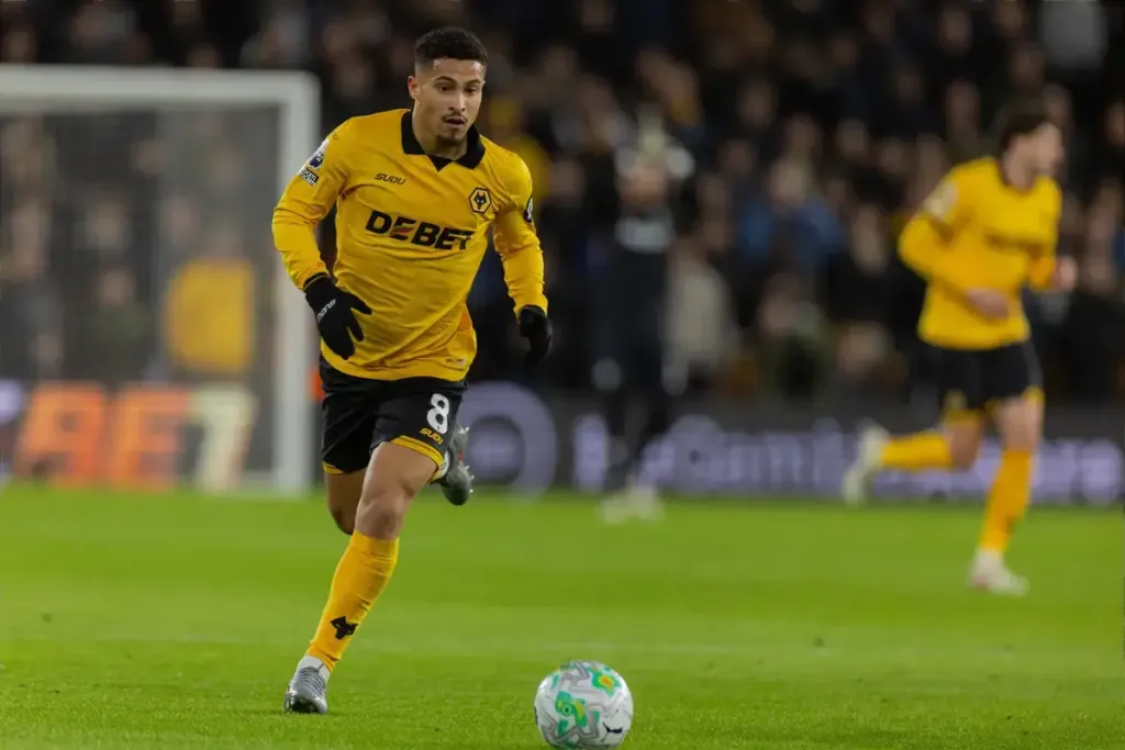 Joao Gomes decides between joining Manchester United or Liverpool