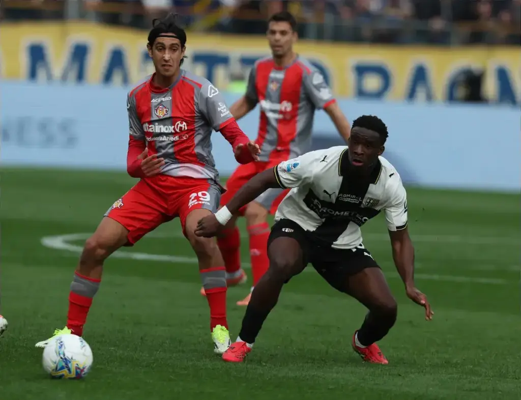 Aston Villa set for transfer battle with Spurs for Serie A midfielder Mandela Keita