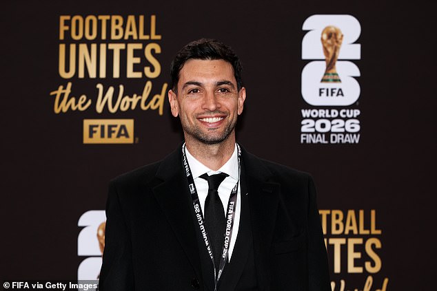 The player's agent Javier Pastore has given another interview in quick succession confirming that Fernandez and his club are on the same wavelength