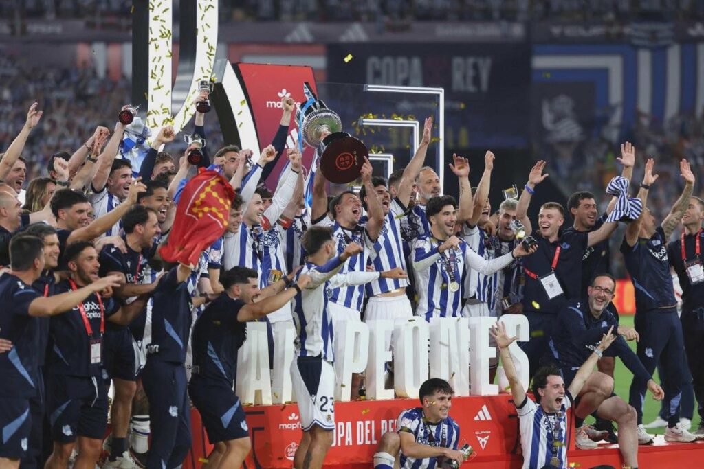 Outside of Barça, is there any team are you fond of or respect and why?