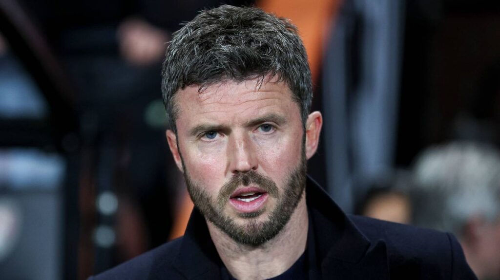 Michael Carrick seems to bring in Man Utd ban after Arne Slot complaint