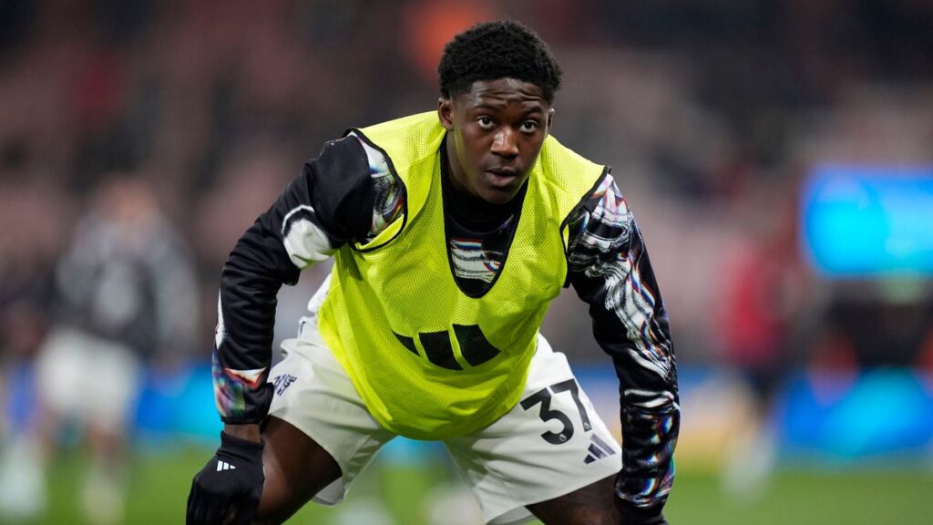 Kobbie Mainoo has no-brainer Chelsea transfer decision after club complaint made