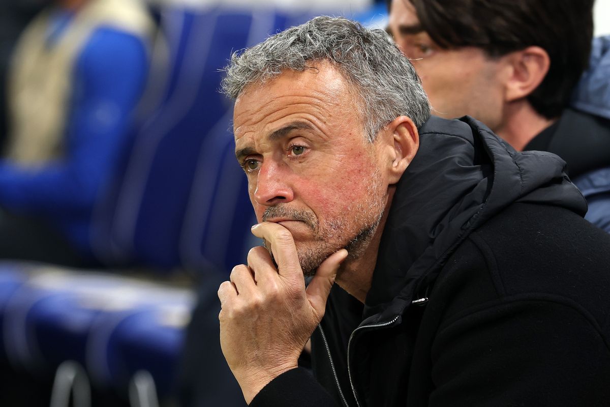 Luis Enrique watching his Paris Saint-Germain team