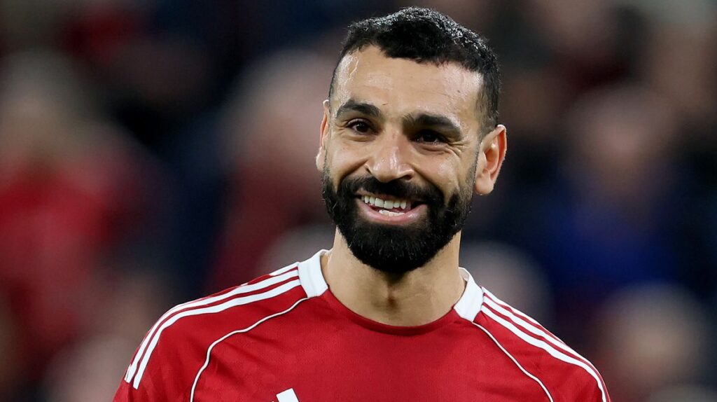 Liverpool transfer news amid $115M Man Utd race as fresh Mohamed Salah talks held