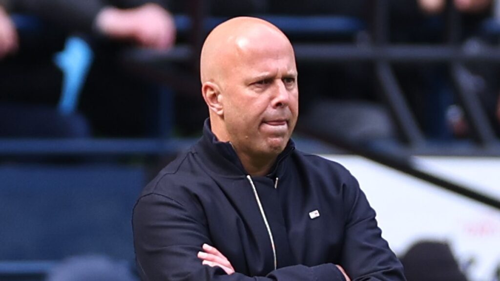 Arne Slot names 'only good thing' from Man City loss as Liverpool crumbles