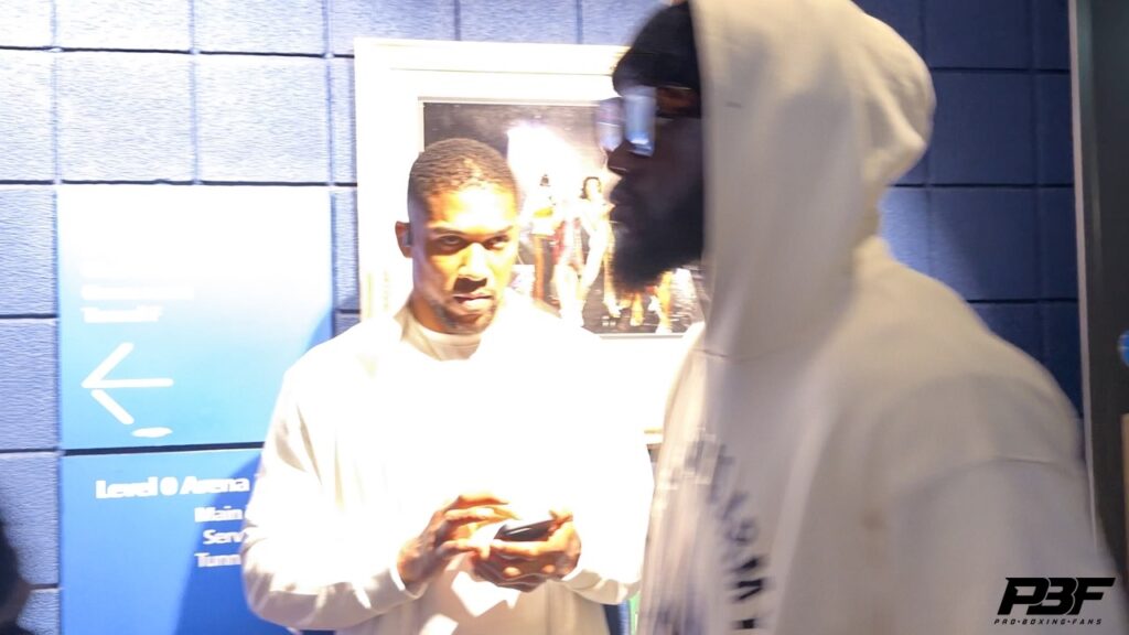 TENSE! DEONTAY WILDER WALKS RIGHT PAST ANTHONY JOSHUA AND ARRIVES FOR DEREK CHISORA FIGHT