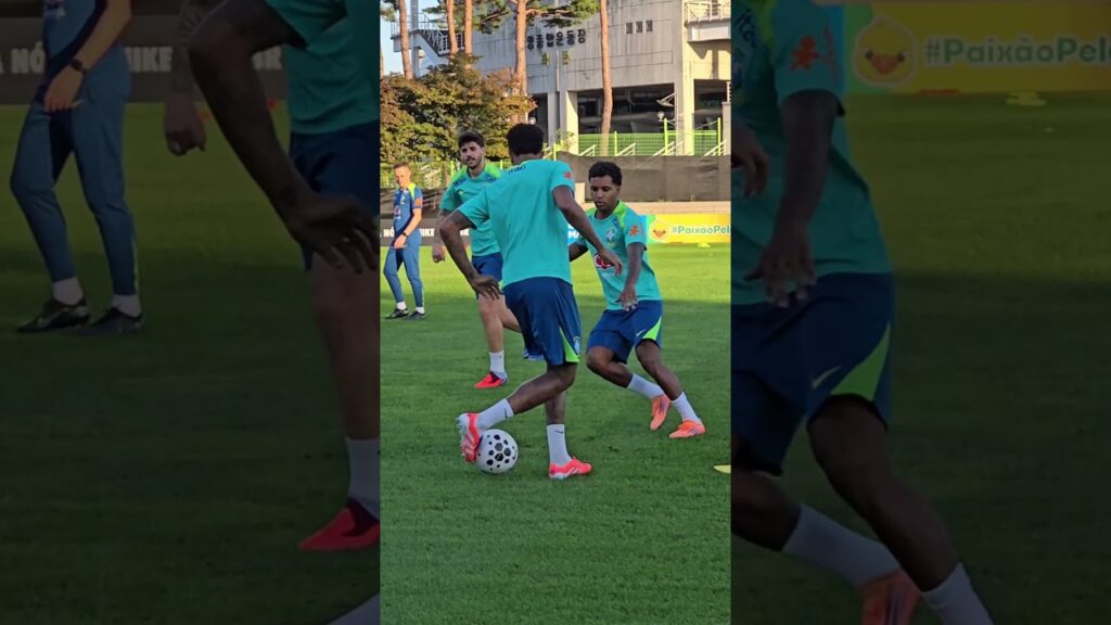 QUE ISSO MILITÃO!? O RODRYGO FICOU SÓ NA SAUDADE NESSE LANCE!#seleção #football #realmadrid #futebol