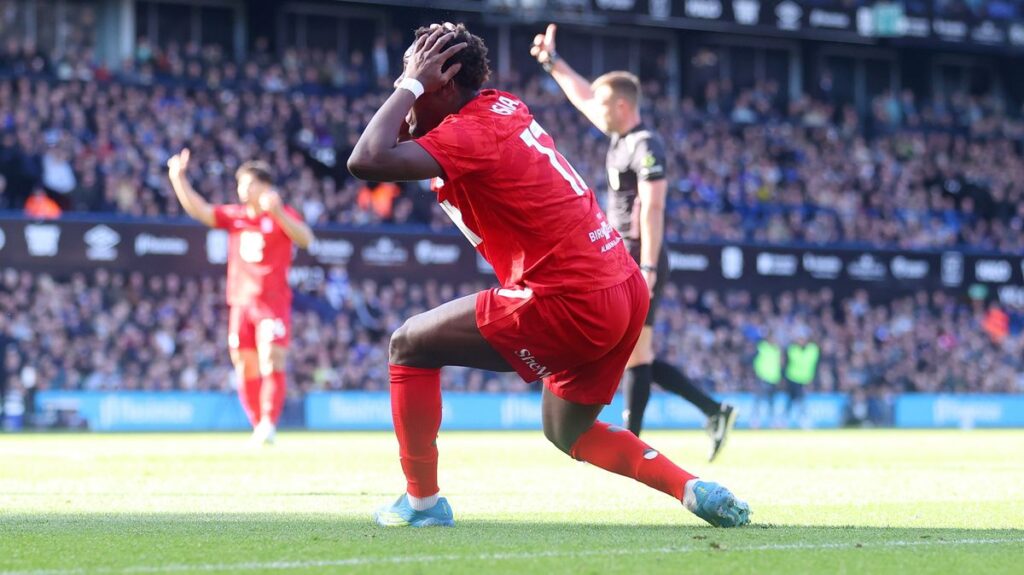 Birmingham City fume at 'scandalous' refereeing decision after defeat at Ipswich