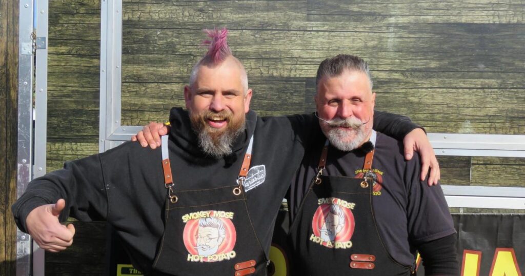 Spudman: Huge queues for TikToker's jacket potatoes